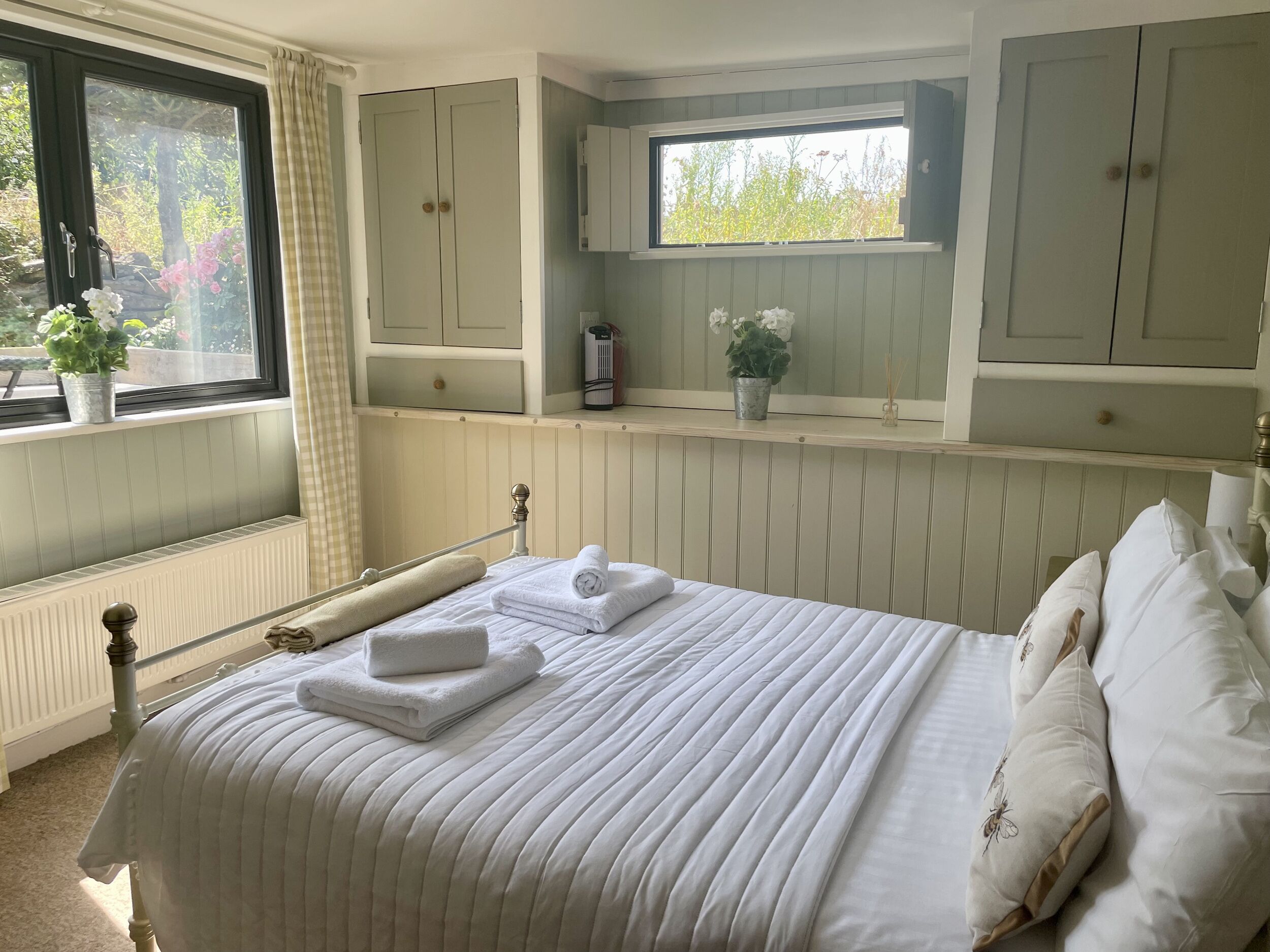 كوخ | 1 غرفة نوم وبديكورات فريدة لكل غرفة وطراز فريد لكل وحدة وواي فاي مجانًا