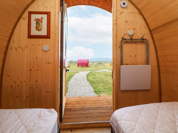 Cottage | 1 bedroom, individually decorated, individually furnished - Pod 6 (Saint Asaph)