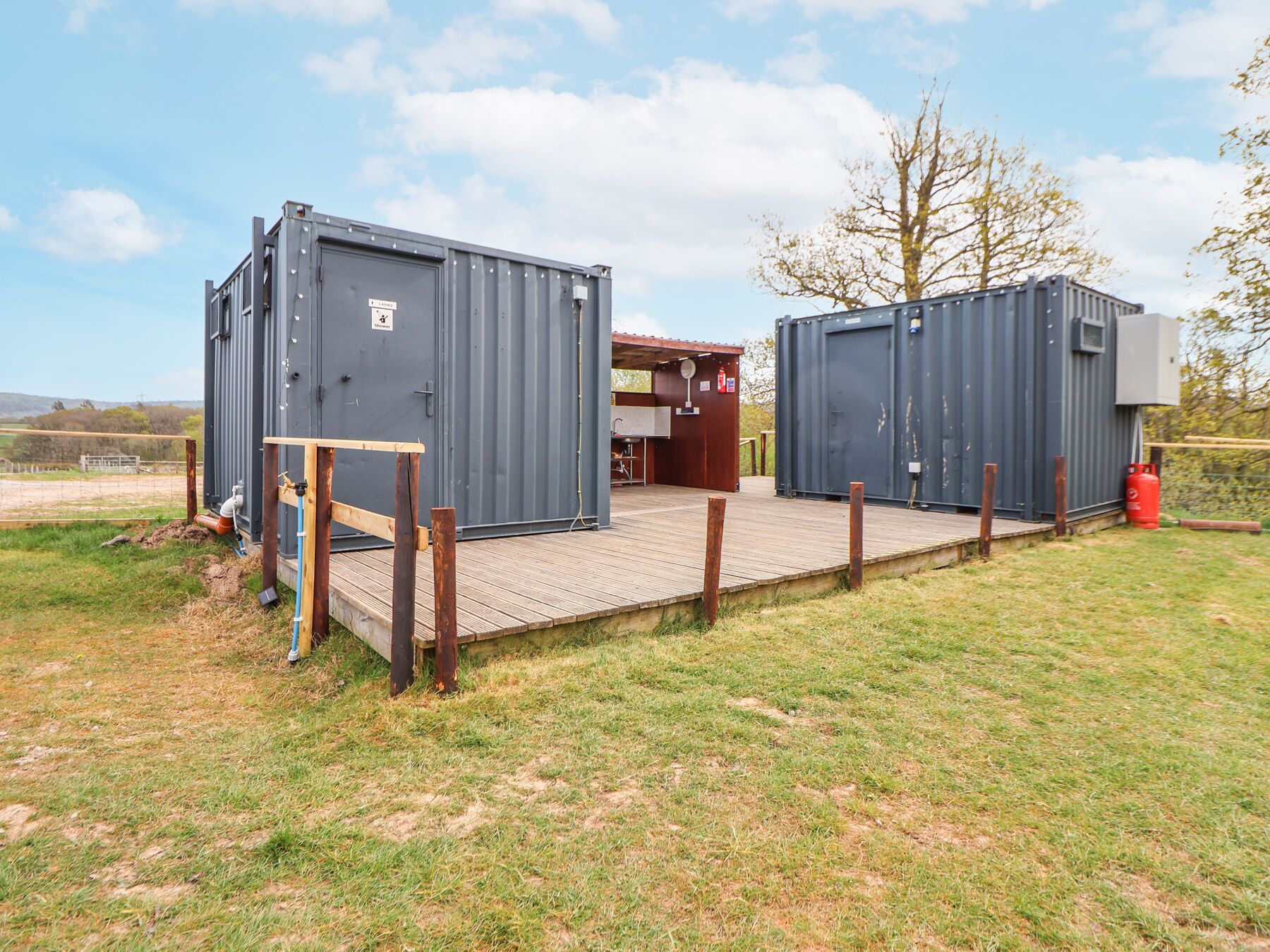 Cottage | Property grounds