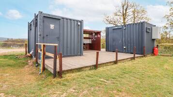 Cottage | Property grounds