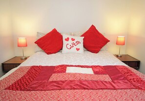 2 bedrooms, individually decorated, individually furnished, free WiFi