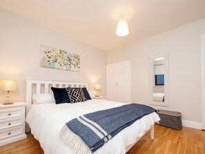 3 bedrooms, individually decorated, individually furnished, free WiFi