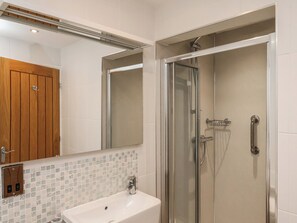 Douche, sèche-cheveux