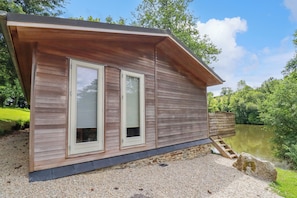 Exterior - 10 Water's Edge (Looe)