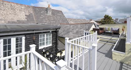 Stone's Throw Cottage