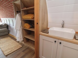 Shower - Cae Bach (Ruthin)