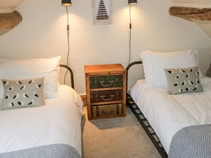 2 habitaciones, decoración personalizada y muebles diferentes 
