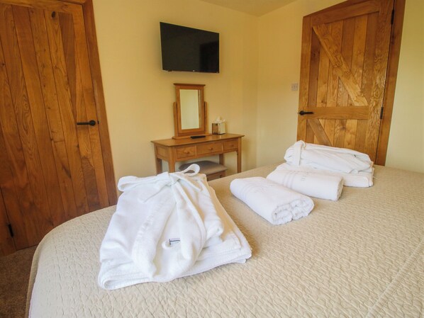 4 bedrooms, individually decorated, individually furnished, free WiFi - 1 Clarkes Lane (Oswestry)