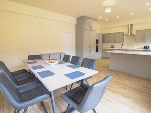 Dining - Doncaster Cottage (Oswestry)