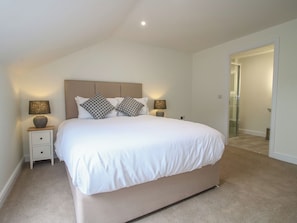 4 bedrooms, individually decorated, individually furnished, free WiFi - Chepstow Cottage (Oswestry)