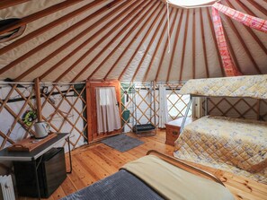 1 chambre, décoration personnalisée, ameublement personnalisé