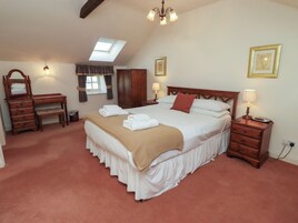 2 dormitorios, decoración individual, mobiliario individual