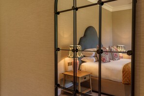 5 ห้องนอน, ห้องพักตกแต่งอย่างมีเอกลักษณ์, ตกแต่งพิเศษโดยเฉพาะ, Wi-Fi ฟรี