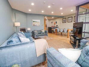 Cottage | Living area - 2 The Quay (Pentraeth)