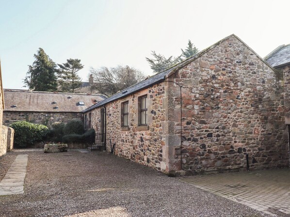 Exterior - Bizzie Lizzie (Wooler)