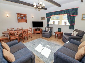 Living area - Bizzie Lizzie (Wooler)