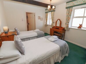 2 bedrooms, individually decorated, individually furnished, free WiFi - Bizzie Lizzie (Wooler)