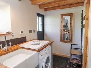 Interior - Cwt Mochyn (Caernarfon)