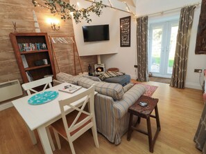 Living area - The Forge (Chathill)
