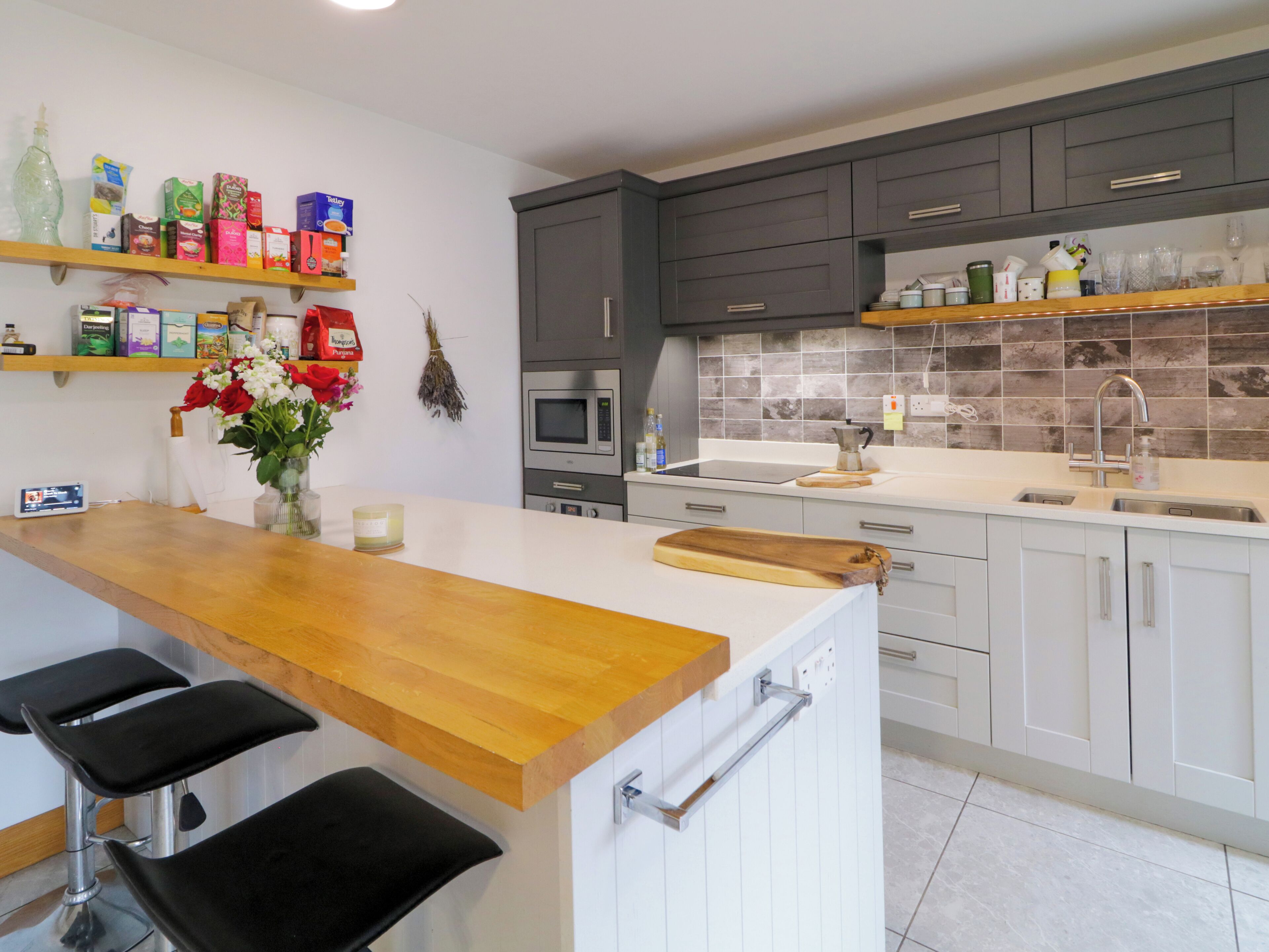 Dishwasher, cookware/dishes/utensils