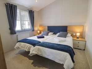 2 bedrooms, individually decorated, individually furnished, free WiFi - Bethany's Retreat (Wemyss Bay)