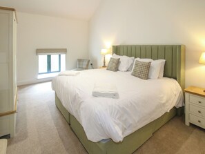 4 bedrooms, individually decorated, individually furnished, free WiFi