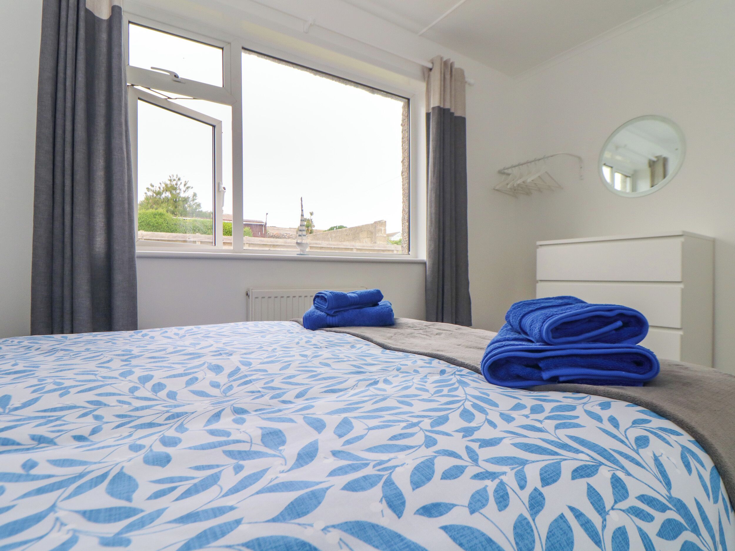 3 bedrooms, individually decorated, individually furnished, free WiFi