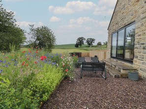 Terrace/patio - Honeysuckle Cottage (Cornhill on Tweed)