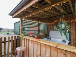 Cottage | Bồn tắm spa ngoài trời
