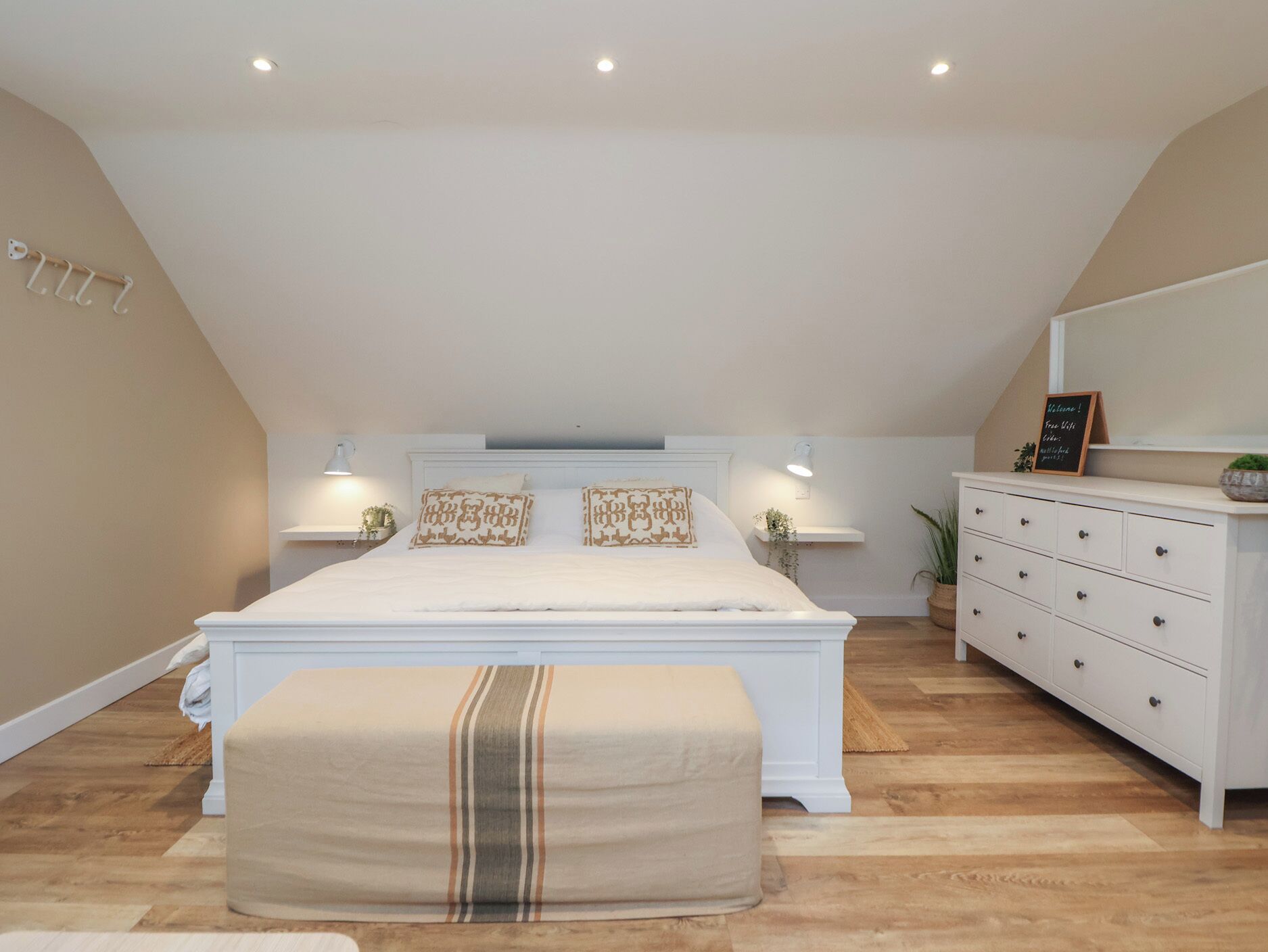 1 bedroom, individually decorated, individually furnished, free WiFi