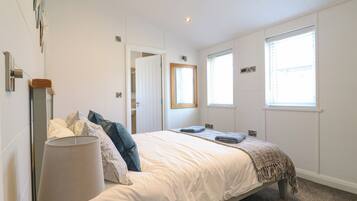 2 bilik tidur, dihias secara berasingan