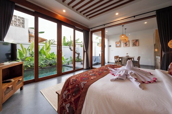 Villa luxueuse, vue sur la piscine | 1 chambre, bureau, accès au Wi-Fi (inclus), literie fournie