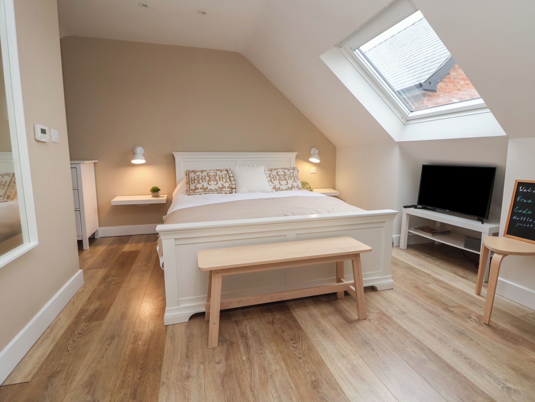 1 bedroom, individually decorated, individually furnished, free WiFi