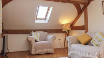 Cottage | Living area