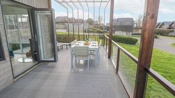 Cottage | Outdoor dining