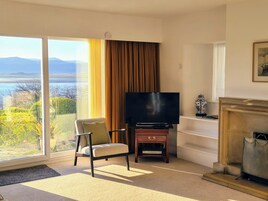 Cottage | Living area