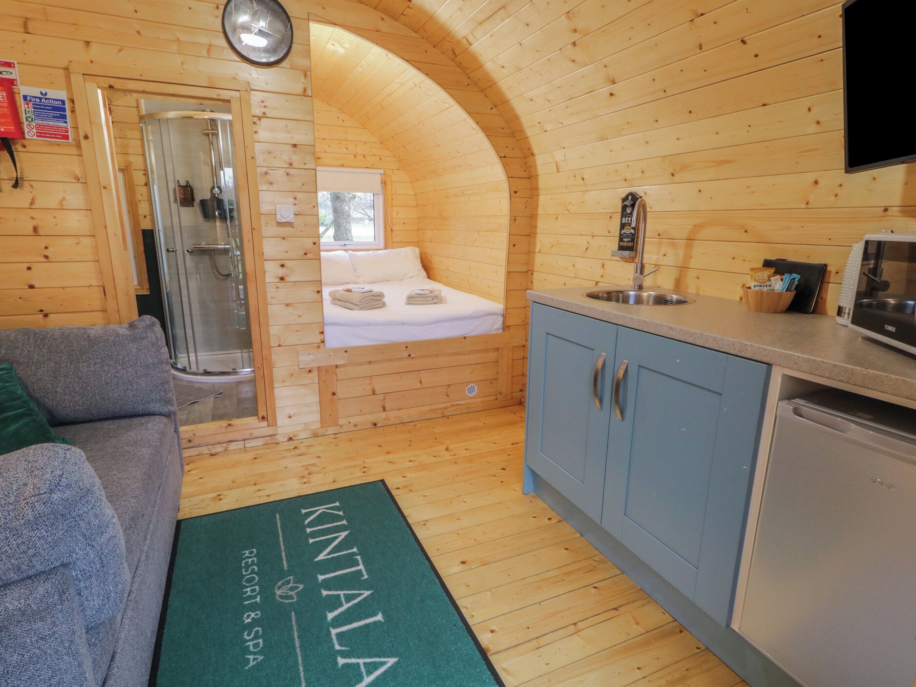 1 bedroom, individually decorated, individually furnished, free WiFi