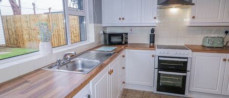廚房用具/餐具/器皿