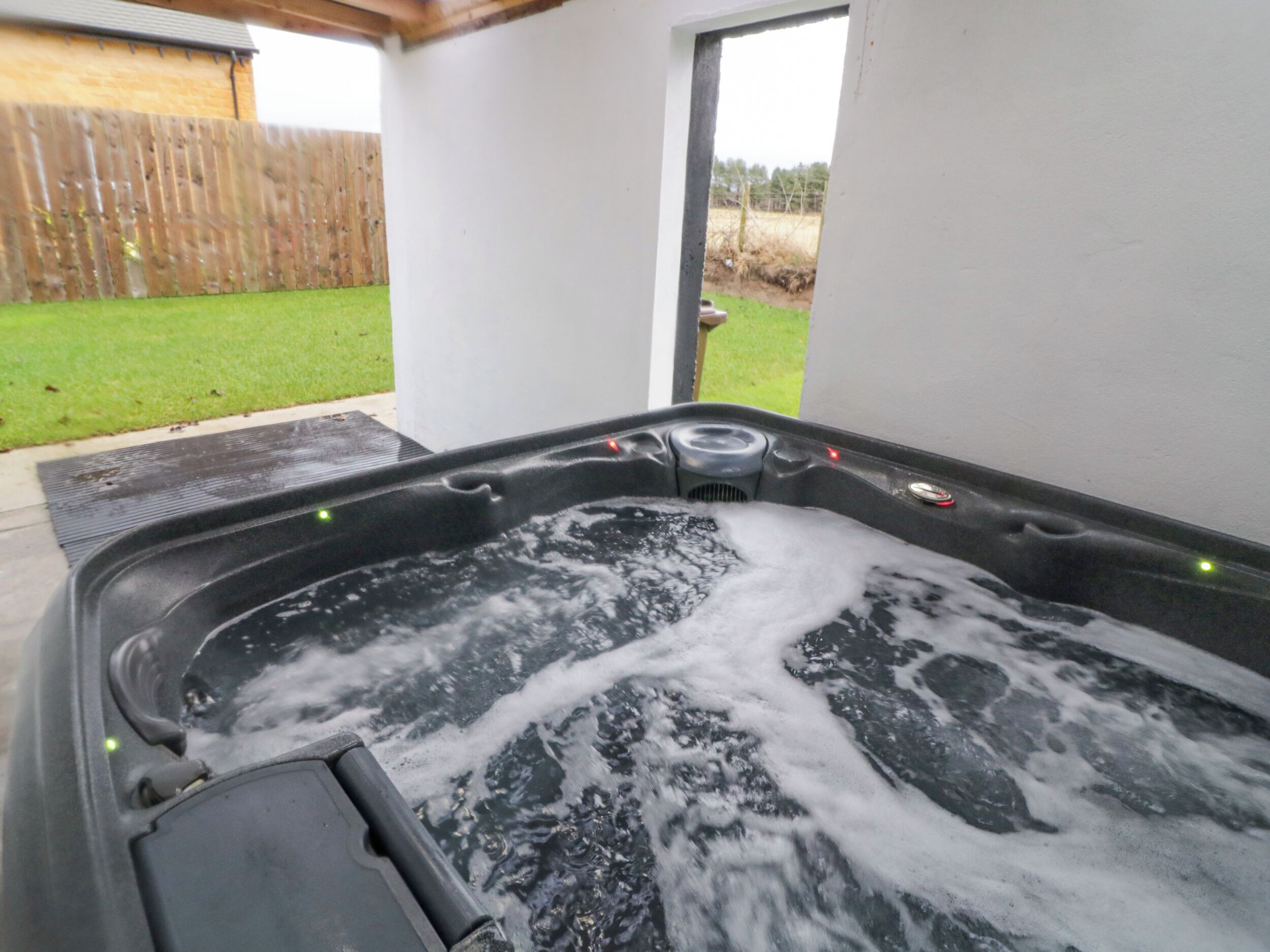 Bañera de hidromasaje exterior