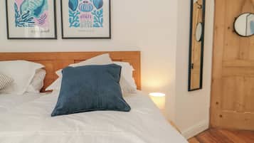 3 bedrooms, individually decorated, individually furnished, free WiFi