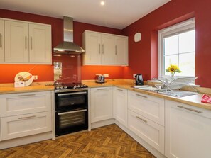 Fridge, dishwasher, electric kettle, toaster - Tirlaggan Úr (Oban)