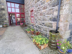 Exterior detail - Colliers Barn (Ballycastle)
