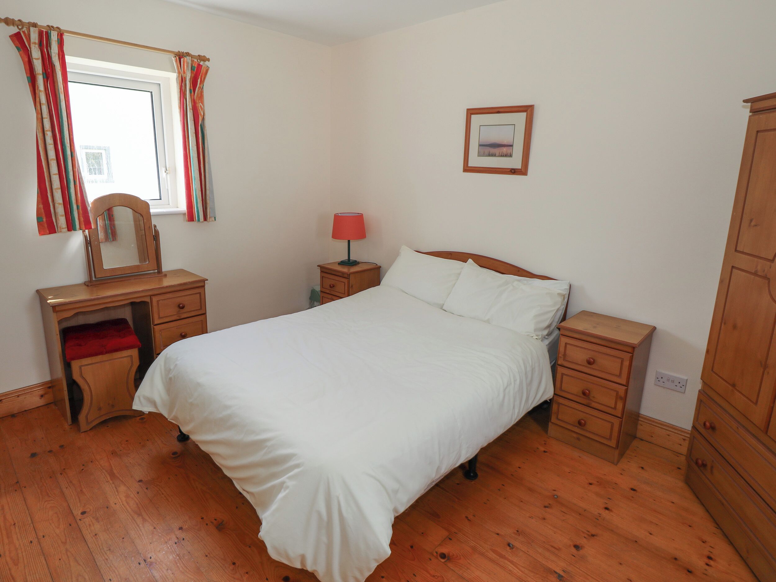 3 bedrooms, individually decorated, individually furnished, free WiFi