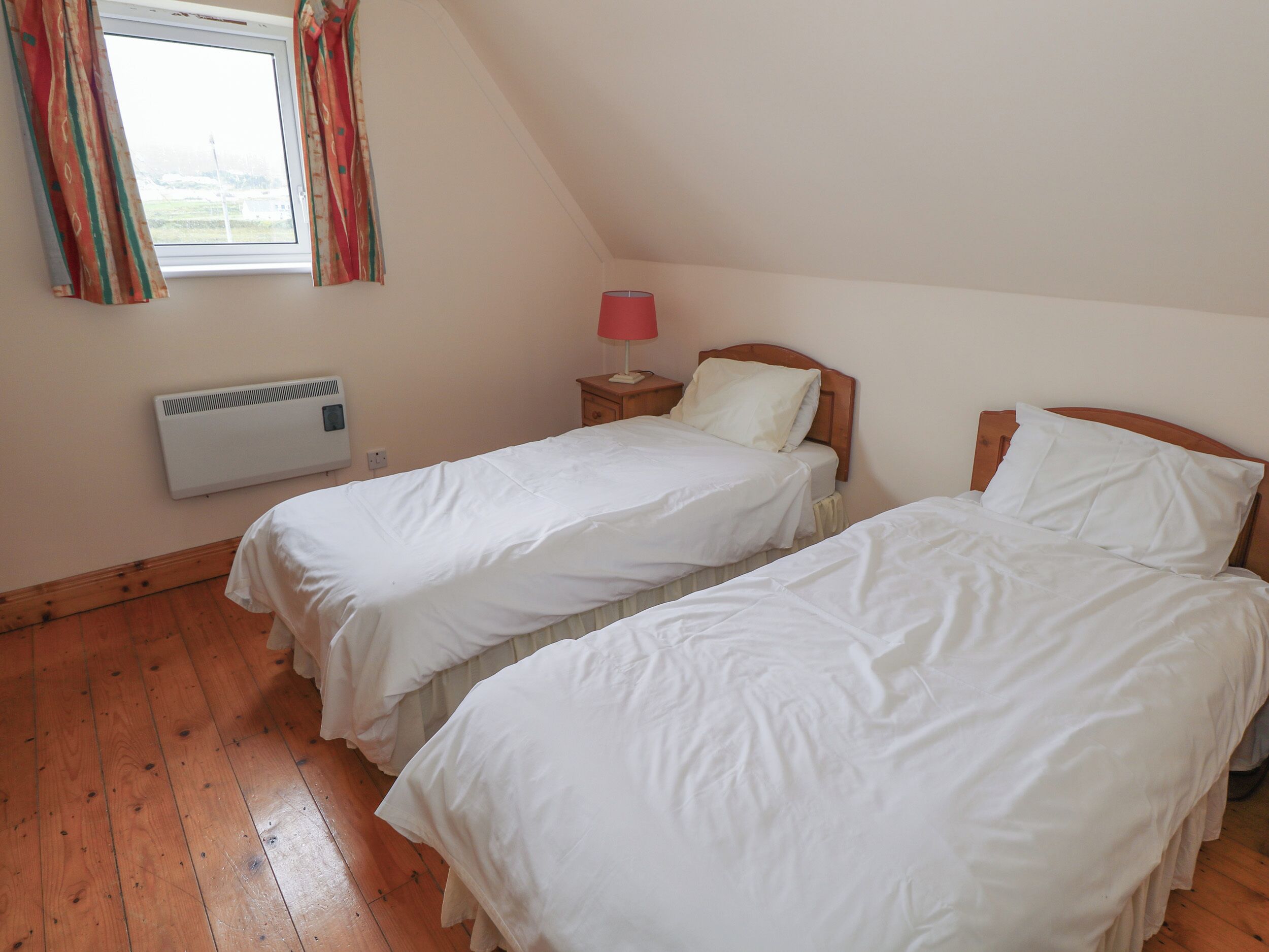 3 bedrooms, individually decorated, individually furnished, free WiFi