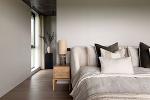 1 habitación, decoración personalizada y muebles diferentes 