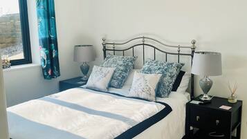 2 bedrooms, individually decorated, individually furnished, free WiFi