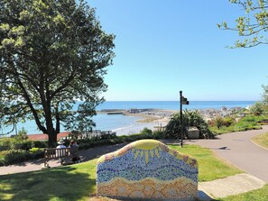 Nær stranden
