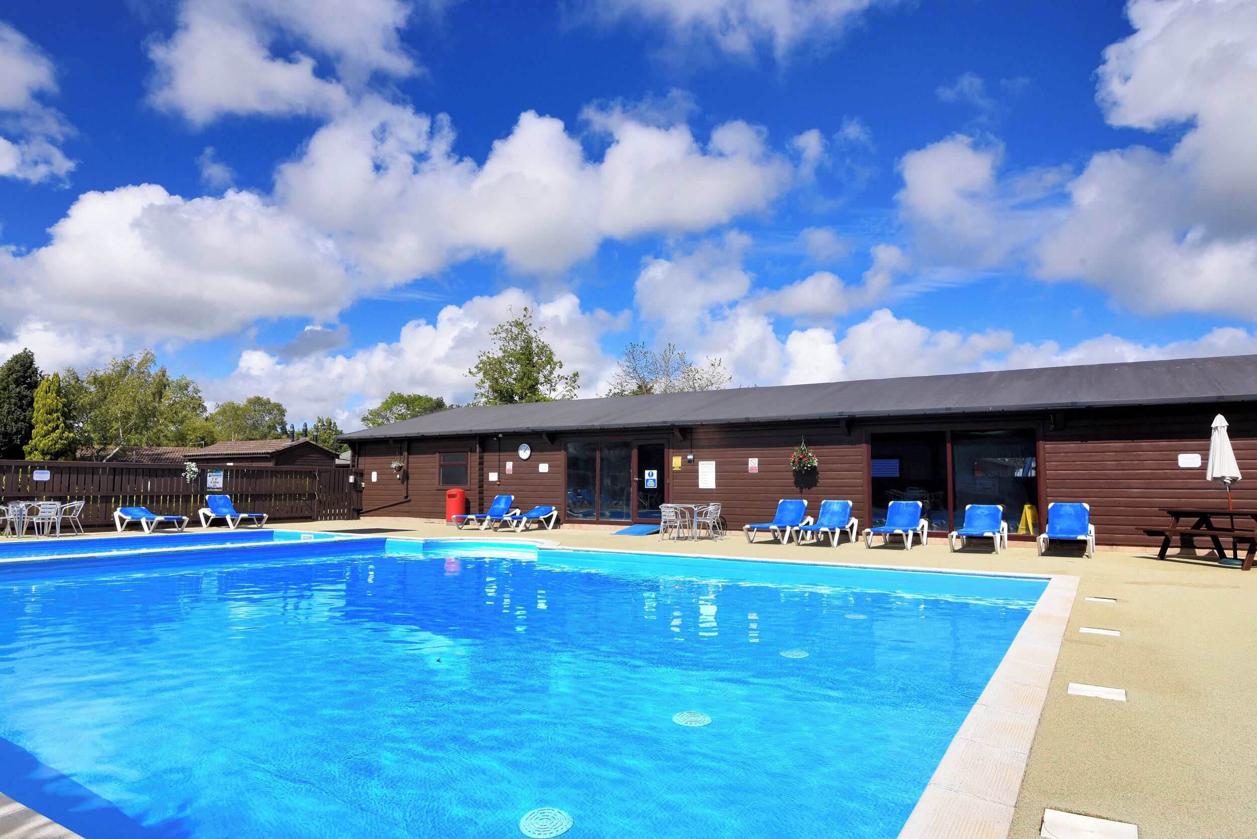 Εσωτερική πισίνα