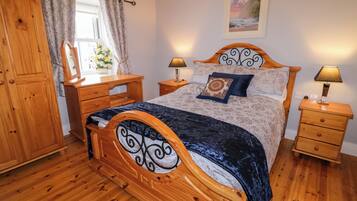 2 bedrooms, individually decorated, individually furnished