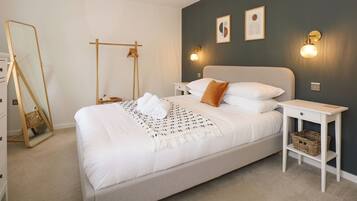 2 bedrooms, individually decorated, individually furnished, free WiFi